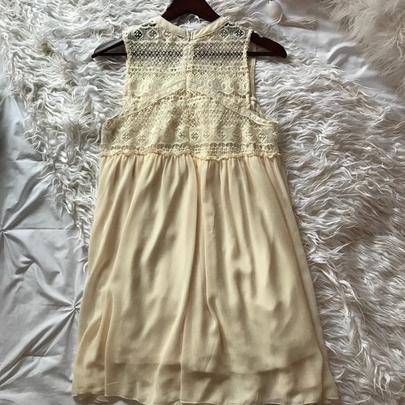 Cream Crocheted Vest - Picture 2 of 2